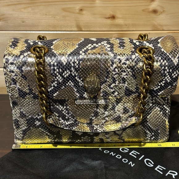 BNWOT Kurt Geiger London large Kensington handbag in gold snake print. - Picture 12 of 14